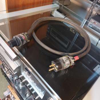 Preview: FURUTECH Eupen-Kabel 3x2,5mm²  mit FI-11 und FI-11E High End